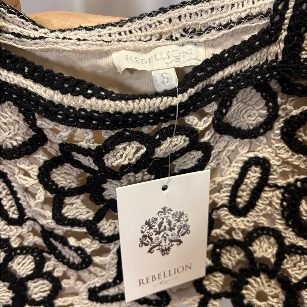 Rebellion: Black & Cream Crochet Knit Crop Top and Shorts Set - A Versatile Outf - Picture 7 of 13